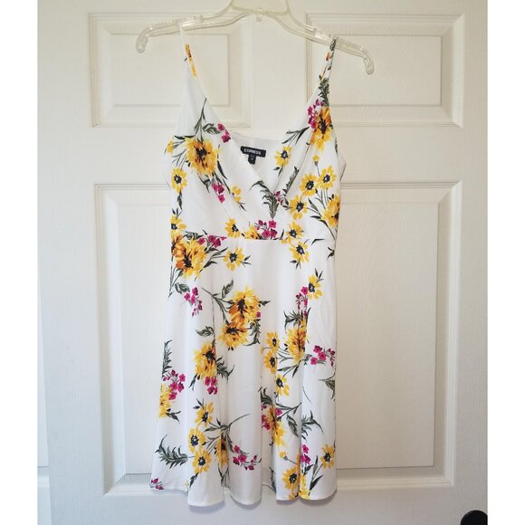 Express Floral sweetheart strapless fit and flare white dress - Picture 1 of 6